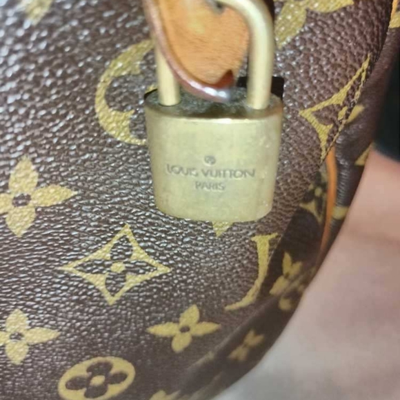 Louie Vuitton Speedy 35